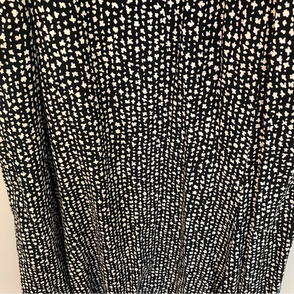 LIZ CLAIBORNE | Vintage 80’s Black MIDI Skirt w/ Cream Floral Spots - Picture 8 of 14